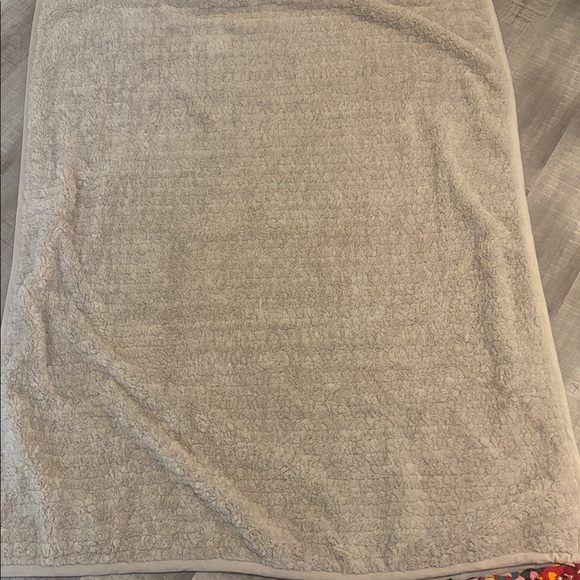 pottery barn throw blanket - Picture 4 of 5
